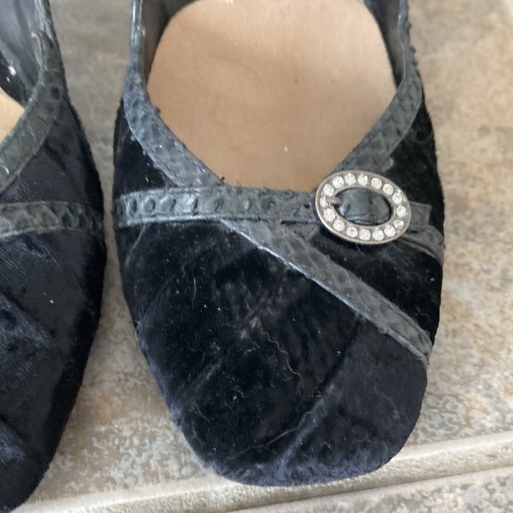 EUC Y2K BCBGirls Black Velvet Flocked Heels Snake Skin Pipping & Rhinest… - Picture 5 of 10